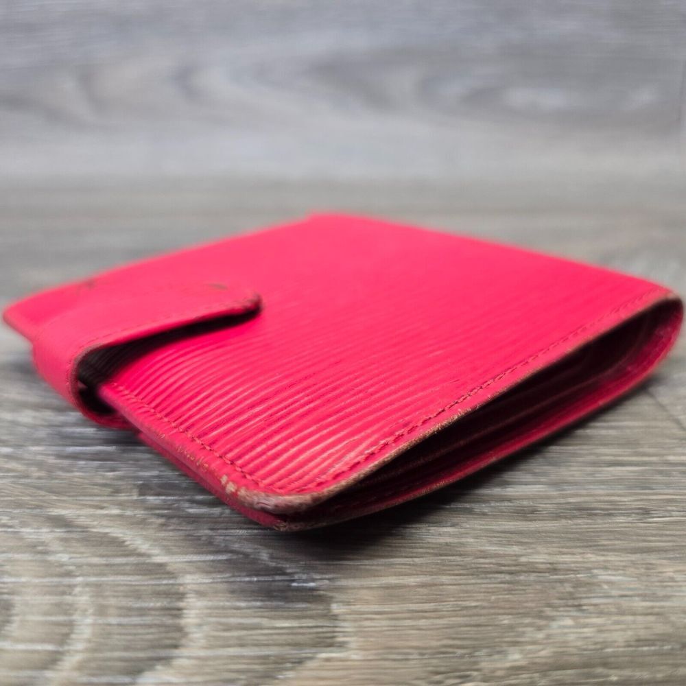 Louis Vuitton Red Leather‎ Epi Leather Bi Fold Wallet Womens - Picture 5 of 16